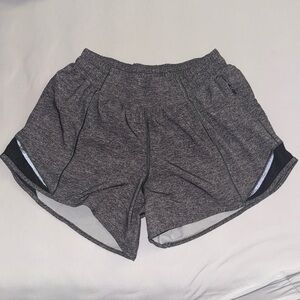 Lululemon LR Hottie Hot Shorts Size 6